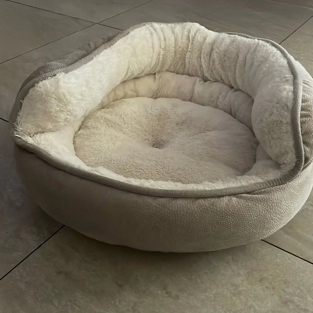 Small dog bed